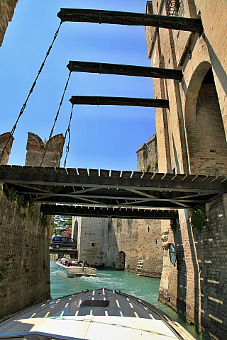 Hrad Rocca Scaligera na Lago di Garda (Itálie)