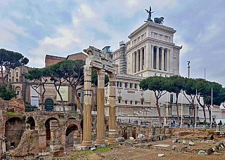 Forum Romanum v Římě (Itálie)