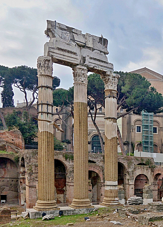 Forum Romanum v Římě (Itálie)