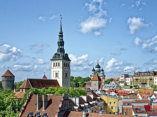 Historické město na pobřeží Baltu, to je Tallinn