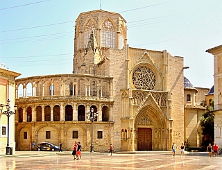 Plaza de la Verge ve Valencii (Španělsko)