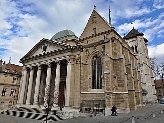 Katedrála Saint-Pierre  v Ženevě (Švýcarsko)
