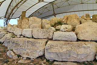 Megalitický chrám Hagar Qim (Malta)