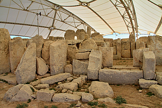 Megalitický chrám Hagar Qim (Malta)