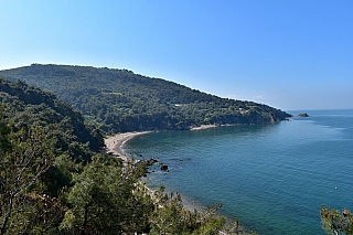 Jedna z odlehlých pláží ostrova Büyükada (Turecko)