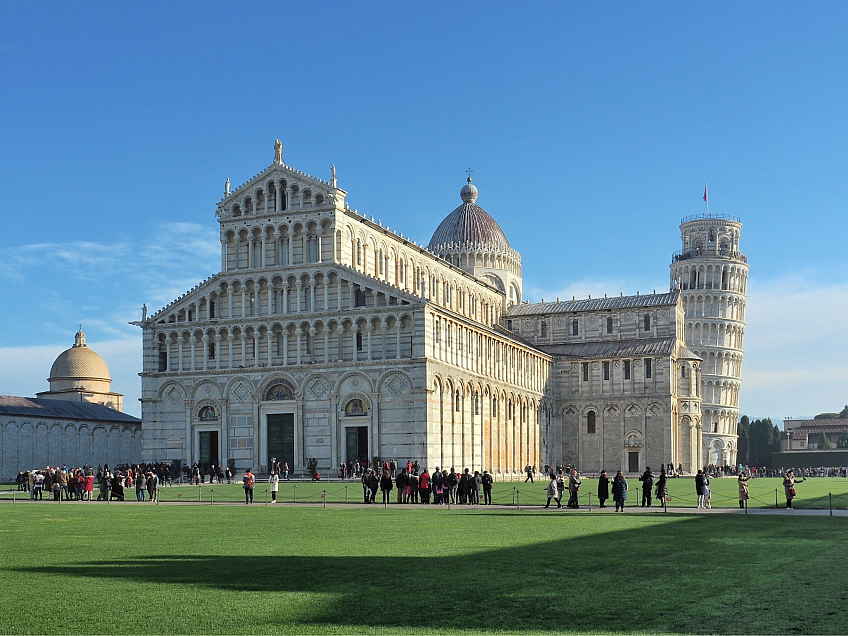 Katedrála Nanebevzetí Panny Marie na Piazza dei Miracoli v Pisa (Itálie)