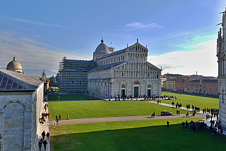 Katedrála Nanebevzetí Panny Marie na Piazza dei Miracoli v Pisa (Itálie)