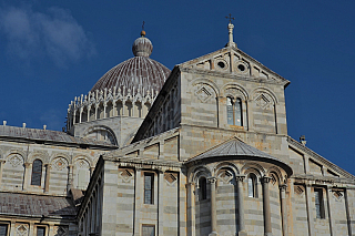 Katedrála Nanebevzetí Panny Marie na Piazza dei Miracoli v Pisa (Itálie)