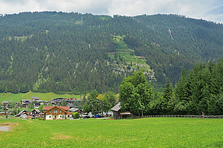 Techendorf a jezero Weissensee v Korutanech (Rakousko)