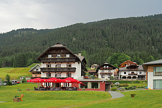 Techendorf a jezero Weissensee v Korutanech (Rakousko)