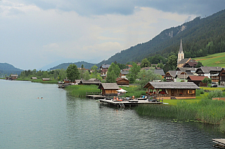 Techendorf a jezero Weissensee v Korutanech (Rakousko)