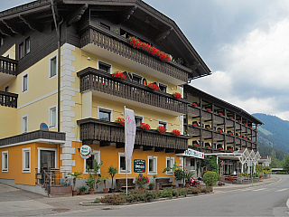 Techendorf a jezero Weissensee v Korutanech (Rakousko)