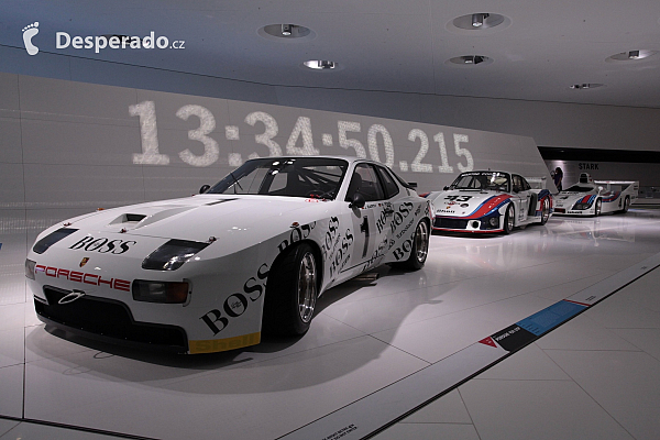 Porsche muzeum ve Stuttgartu (Německo)