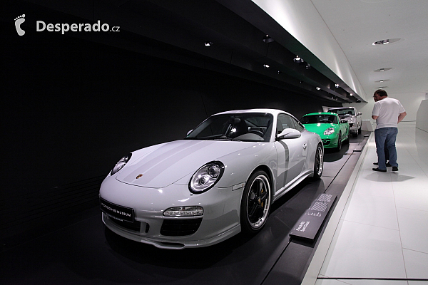 Porsche muzeum ve Stuttgartu (Německo)