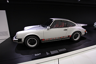 Porsche muzeum ve Stuttgartu (Německo)