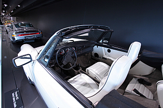 Porsche muzeum ve Stuttgartu (Německo)