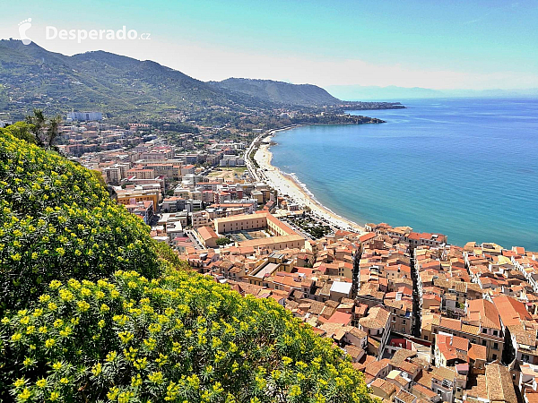 Výhled z Rocca di Cefalù (Sicílie - Itálie)