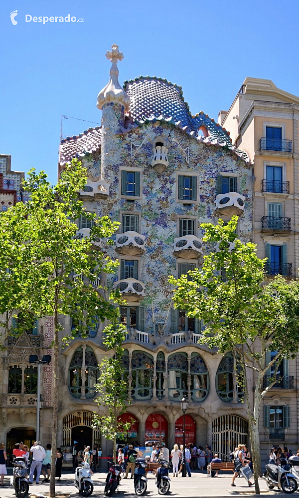 Secesní dům Casa Batlló v Barcelóně (Katalánsko - Španělsko)