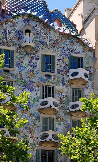 Secesní dům Casa Batlló v Barcelóně (Katalánsko - Španělsko)