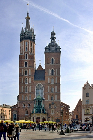 Katedrála Nanebevzetí Panny Marie v Krakově (Polsko)