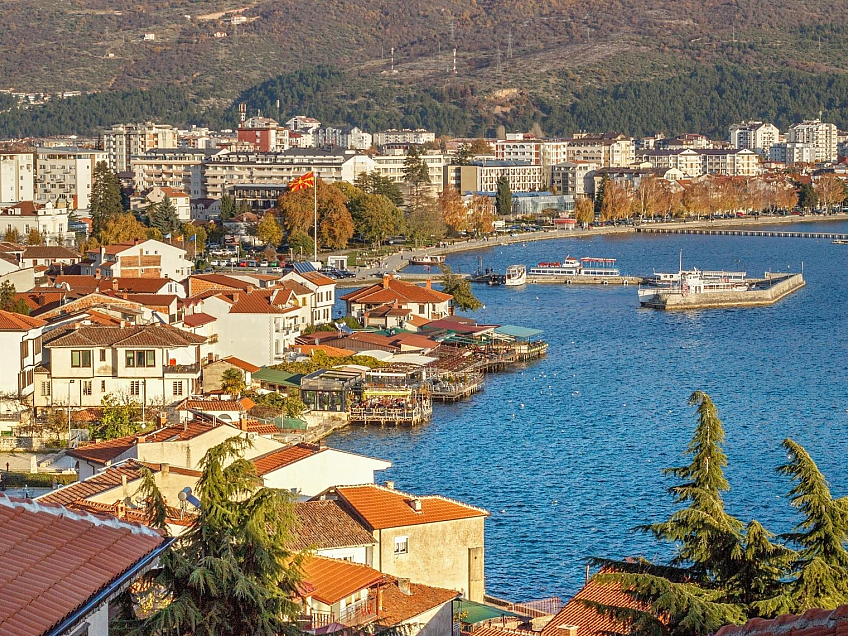Městečko Ohrid a Ochridské jezero (Severní Makedonie)