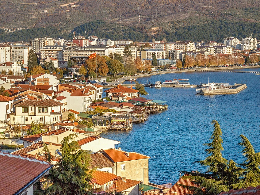 Městečko Ohrid a Ochridské jezero (Severní Makedonie)