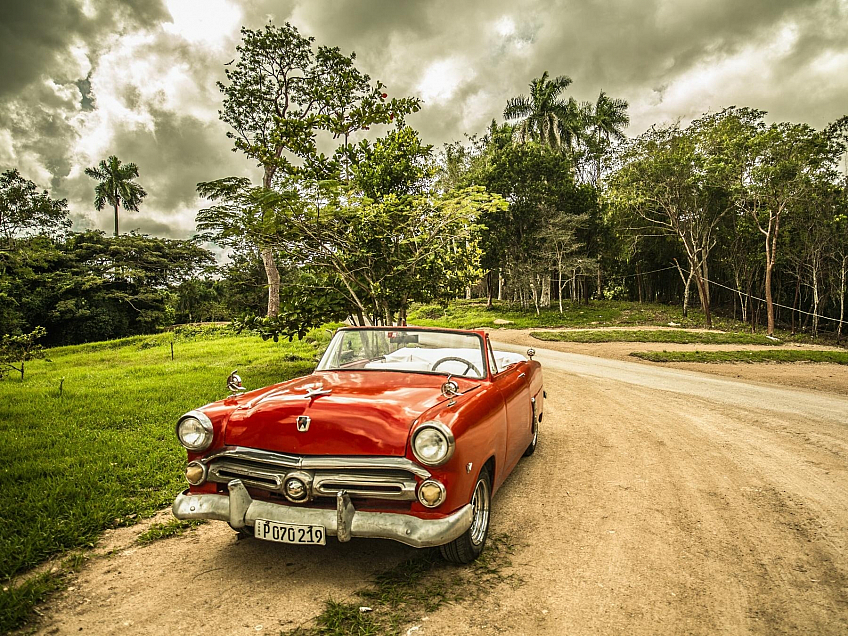 Na Kubě stále jezdí stará americká auta