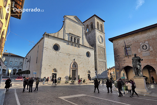 Duomo di Santa Maria Assunta v Cividale del Friuli (Itálie)