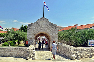 Městská brána v Ninu (Chorvatsko)