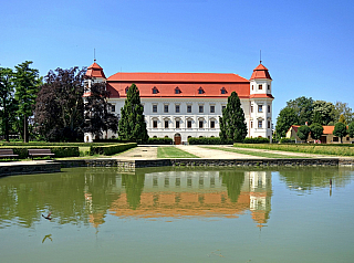 Zámek Holešov (Česká republika)