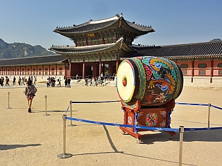 Palácový komplex Gyeongbokgung v Soulu (Jižní Korea)