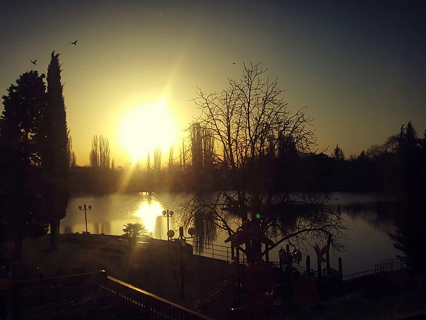 Západ slunce nad Starou Zagorou (Bulharsko)