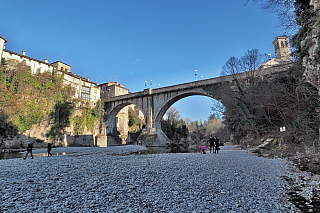 Ponte del Diavolo v Cividale del Friuli (Itálie)