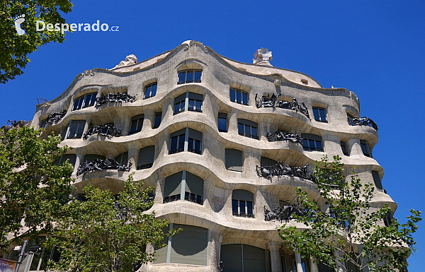 Casa Mila neboli La Pedrera od Antonio Gaudího (Barcelona - Katalánsko - Španělsko)