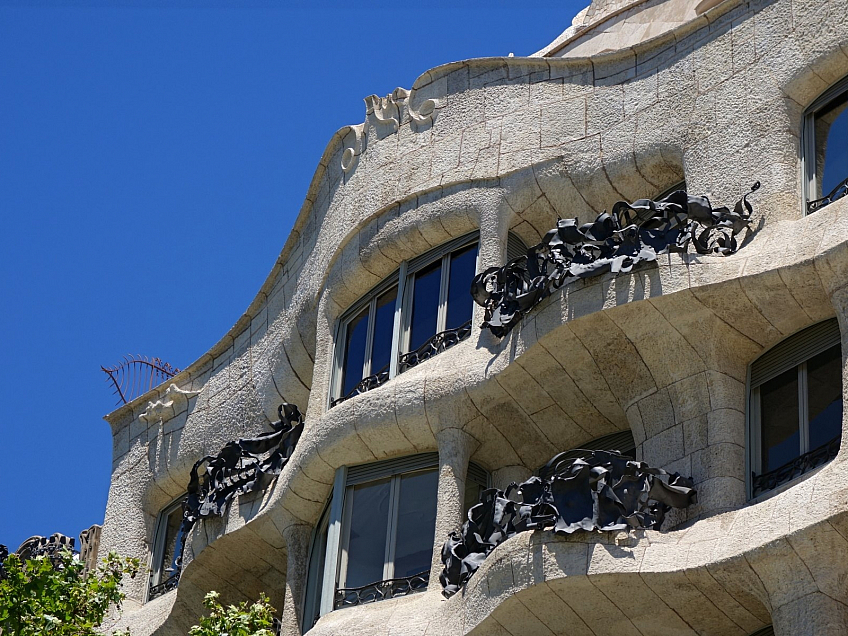 Casa Mila neboli La Pedrera od Antonio Gaudího (Barcelona - Katalánsko - Španělsko)