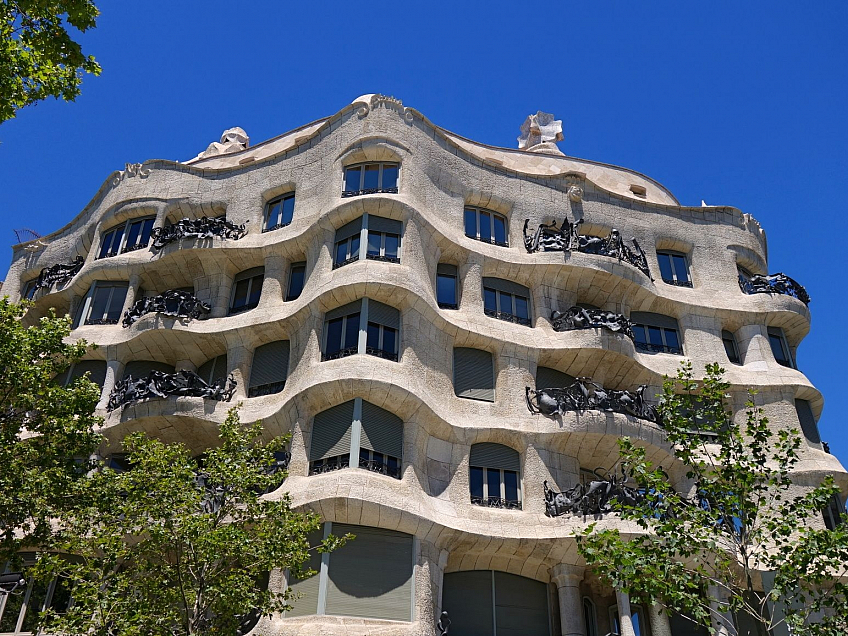 Casa Mila neboli La Pedrera od Antonio Gaudího (Barcelona - Katalánsko - Španělsko)