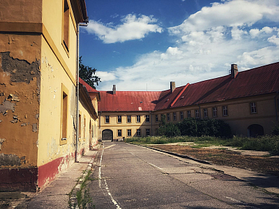 Pohľad na Pevnosť Komárno z nádvoria (Slovensko)