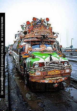 Vytuněný pákistánský autobus (Pákistán)
