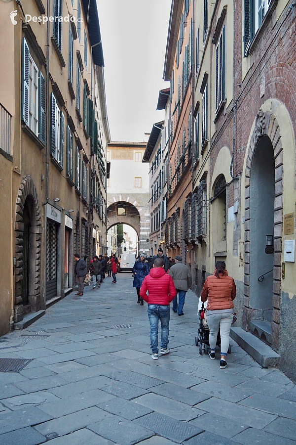 Lucca (Toskánsko - Itálie)