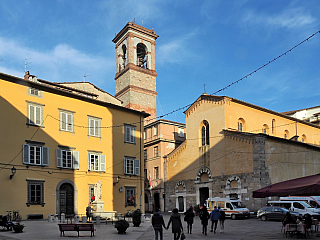 Lucca (Toskánsko - Itálie)