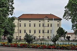 Hrad Porcia ve Spittal an der Drau (Korutany - Rakousko)