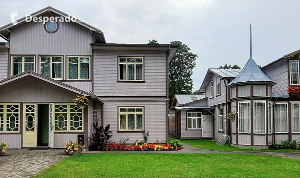 Typická dřevěná architektura (Jūrmala - Lotyšsko)