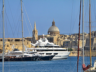 Výlet lodí okolo pobřeží Malty
