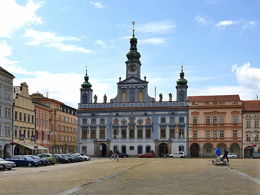 Barokní radnice na Náměstí Přemysla Otakara II. v Českých Budějovicích (Česká republika)