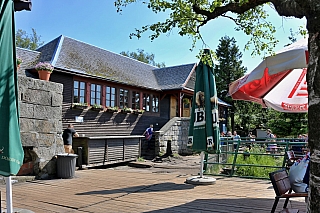 Možnost koupě občerstvení na počátku cesty - Národní park Stolowe hory (Polsko)