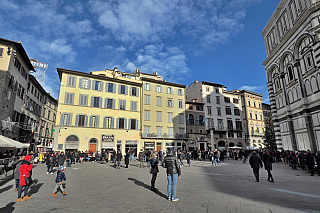 Náměstí Piazza del Duomo ve Florencii (Itálie)