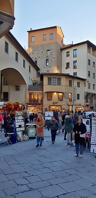 Ponte Vecchio (Most Zlatníků) ve Florencii (Itálie)