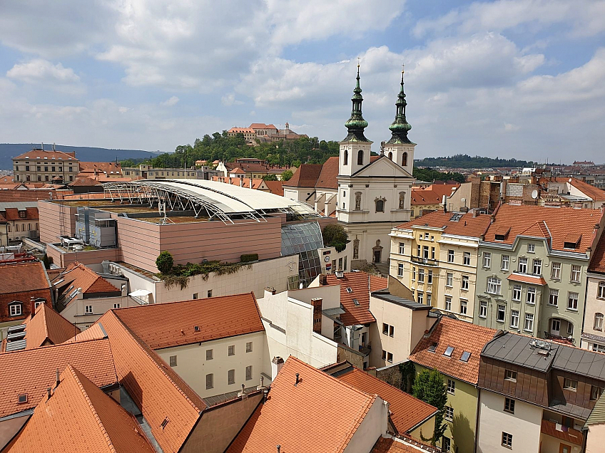 Z věže Staré radnice je úžasný výhled na celé Brno (Česká republika)