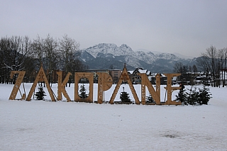 Zakopane je sice malé městečko, ale v zimě jedno z velmi vyhledávaných v Polsku (Zakopane - Polsko)