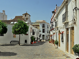 Estepona je oblíbené letovisko u Malagy